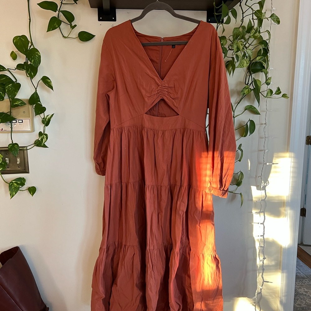 Madewell Crepe Cutout Midi Dress in Earthen Red